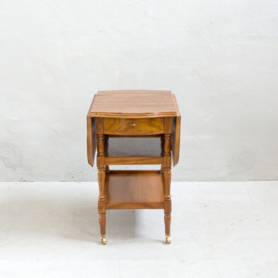 Prodej anglického vintage nábytku vintage stolek